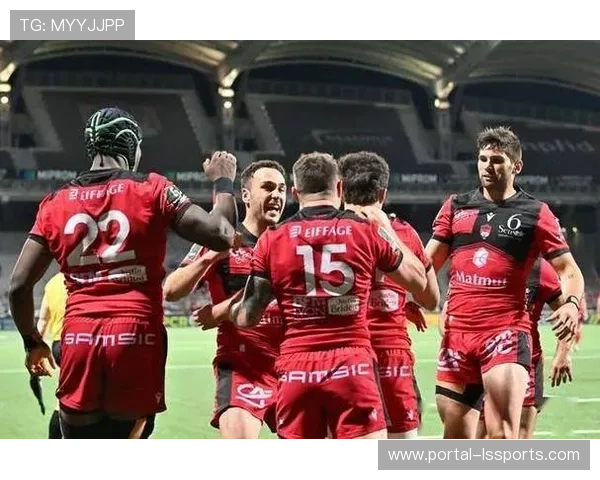 巴黎FC前锋热贝尔点射破门，德比战展现杀手本色